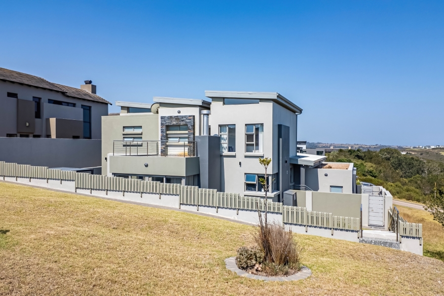 4 Bedroom Property for Sale in Oubaai Western Cape